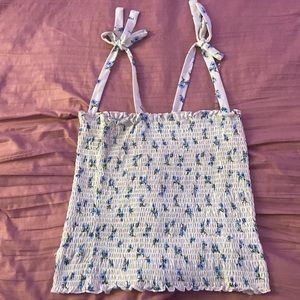 I’ve grown out of this style of clothing its in good condition